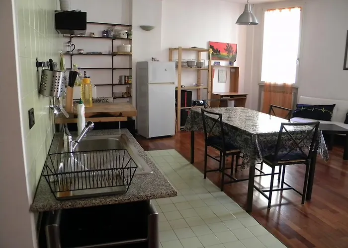 Ampio Open Space In Centro Storico ボローニャ