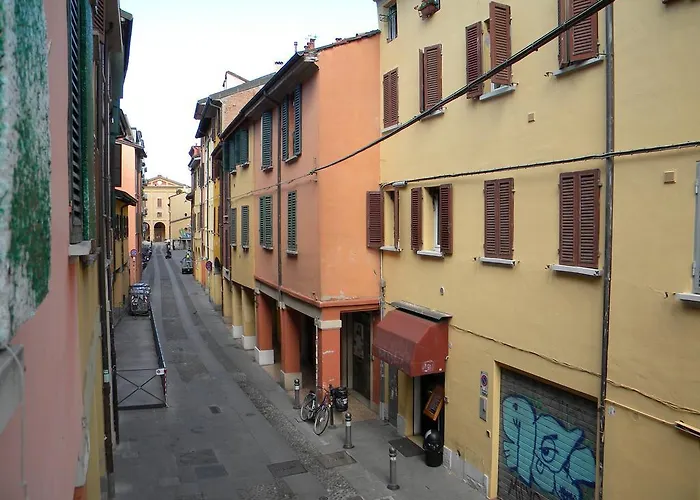 Ampio Open Space In Centro Storico ボローニャ